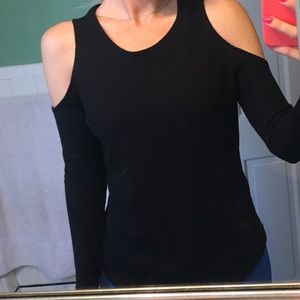 Black shoulder cut out long sleeve rubbed shirt S